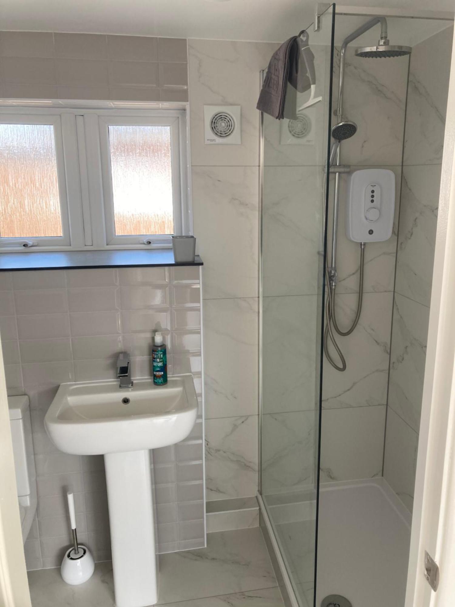 2 Bed Chalet Romney Sands Greatstone Bagian luar foto