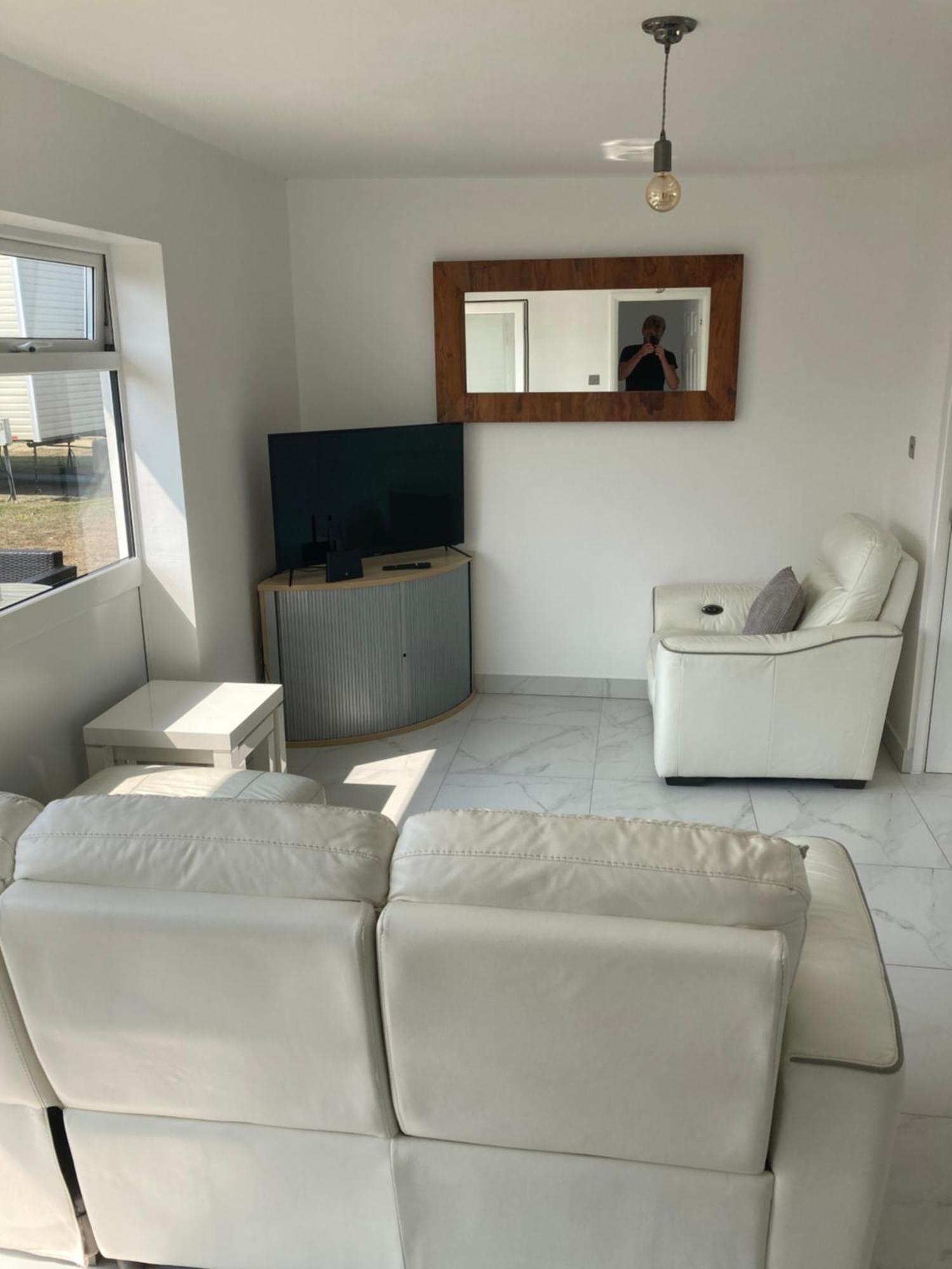 2 Bed Chalet Romney Sands Greatstone Bagian luar foto