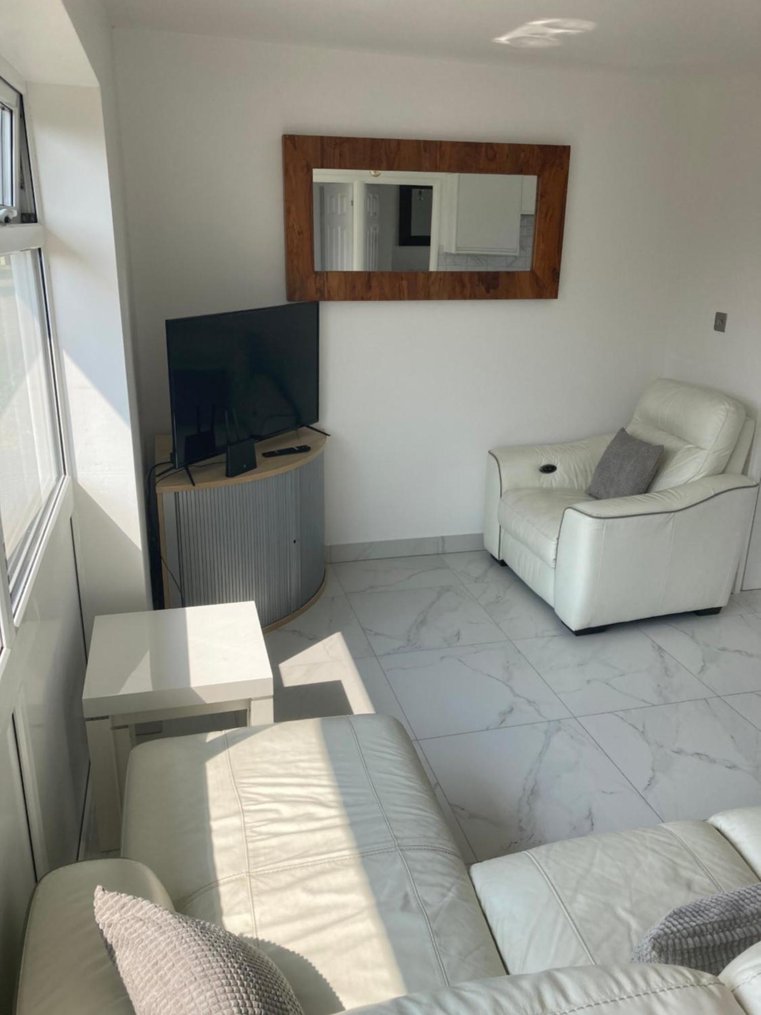 2 Bed Chalet Romney Sands Greatstone Bagian luar foto